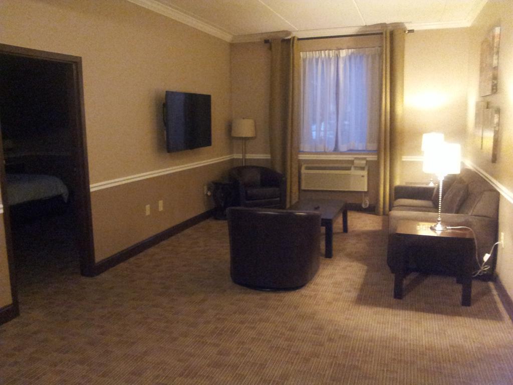 Belvedere Inn Schenectady - Albany Room photo